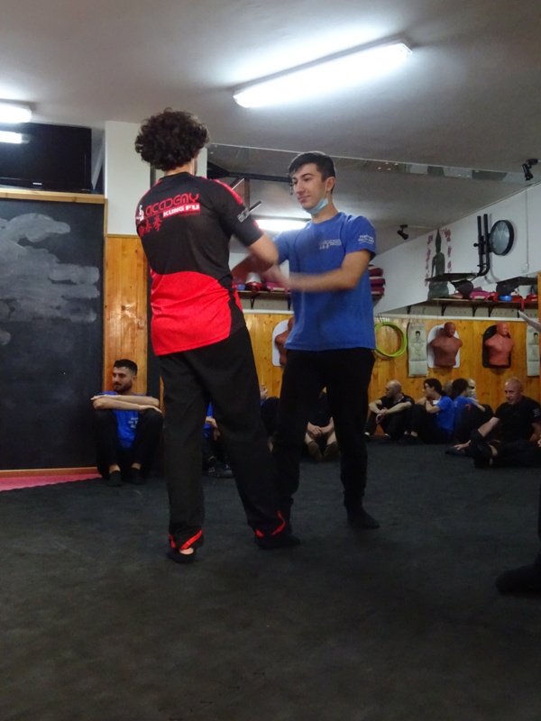 Kung Fu Academy di Sifu Mezzone Arti Marziali e palestra di Sport da Combattimento Wing Chun Weng Chun Tjun Tai Chi Taijiquan Qigong Sanda Difesa Personale (163)